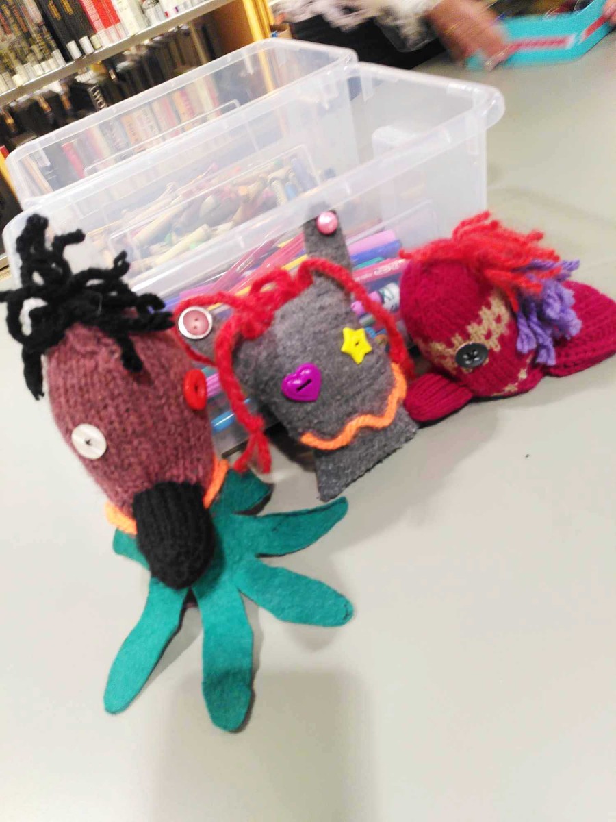 3 glove monsters
