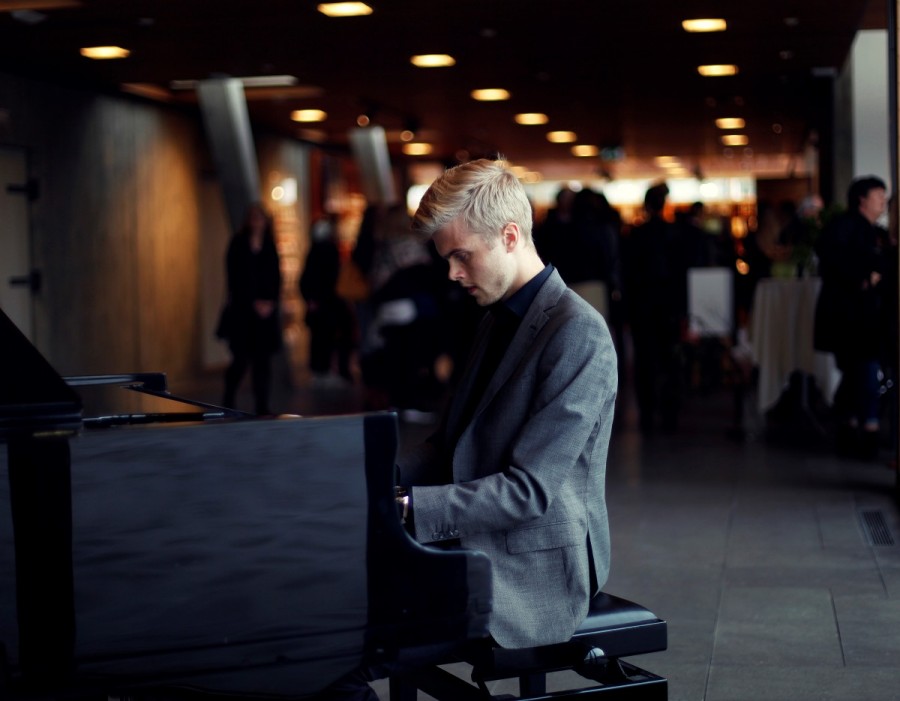 Jazz í hádeginu með Leif Gunnarssyni og Baldvini Hlynssyni Jazz í hádeginu Borgarbókasafnið Leifur Gunnarsson Baldvin Hlynsson