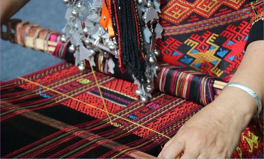Indian weaving with Shilpa Khatri Babbar Indverskur vefiðnaður Borgarbókasafnið Shilpa Khatri Babbar
