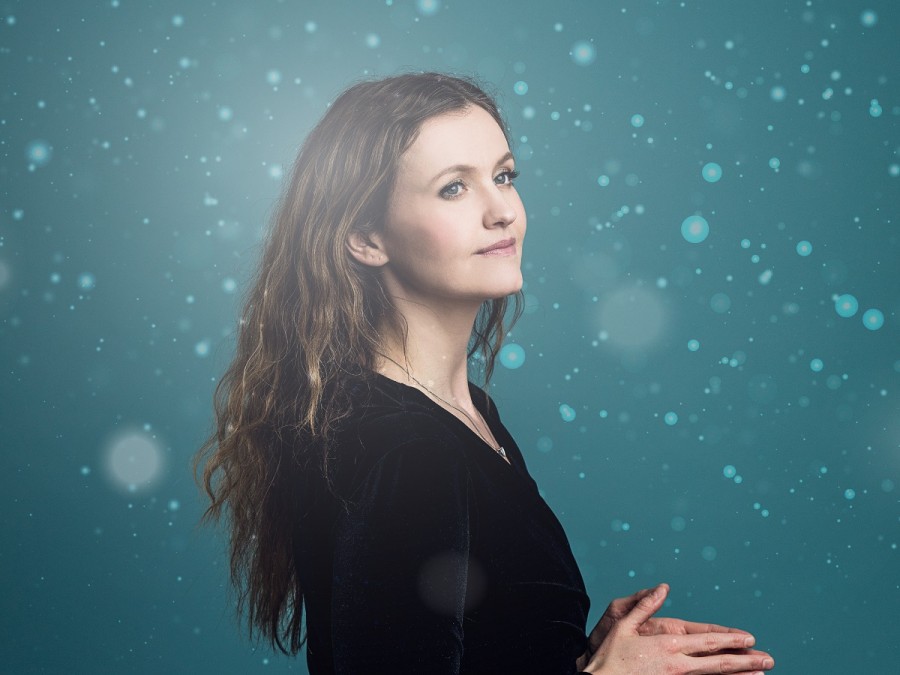 Jólajazz með Ragnheiði Gröndal. Borgarbókasafnið Jólajazz með Ragnheiði Gröndal. Borgarbókasafnið