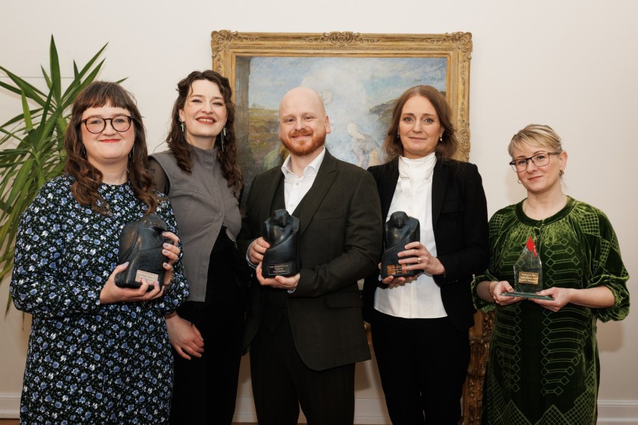 Verðlaunahafar Íslensku bókmenntaverðlaunanna og Blóðdropans fyrir árið 2025 