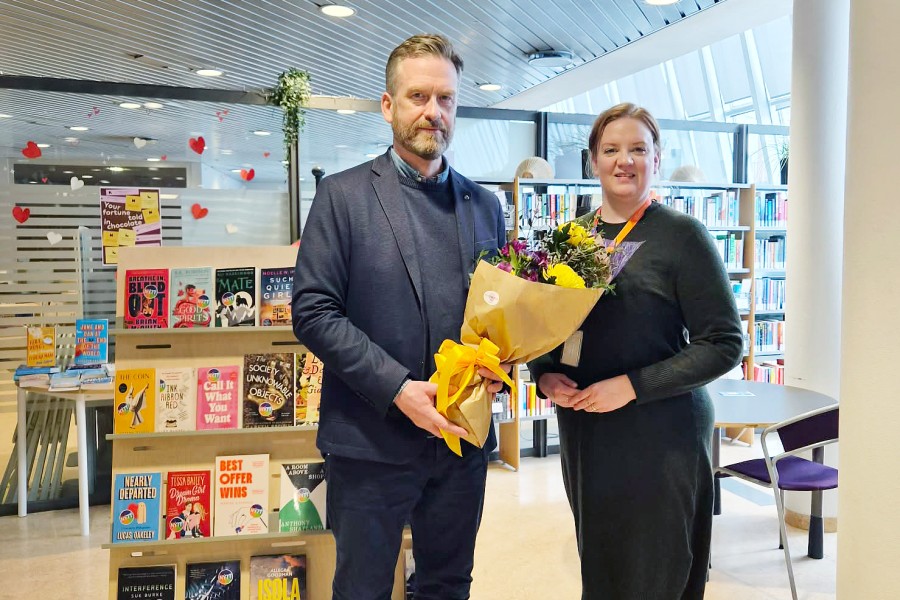 Þorsteinn G. Hilmarsson verkefnastjóri hjá Atvinnutengingu VIRK Rut Ragnarsdóttir deildarstjóri Borgarbókasafnsins Kringlunni