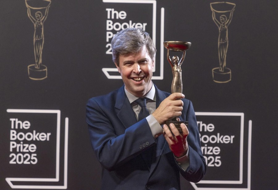 David Szalay vinningshafi Booker-verðlaunanna 2025