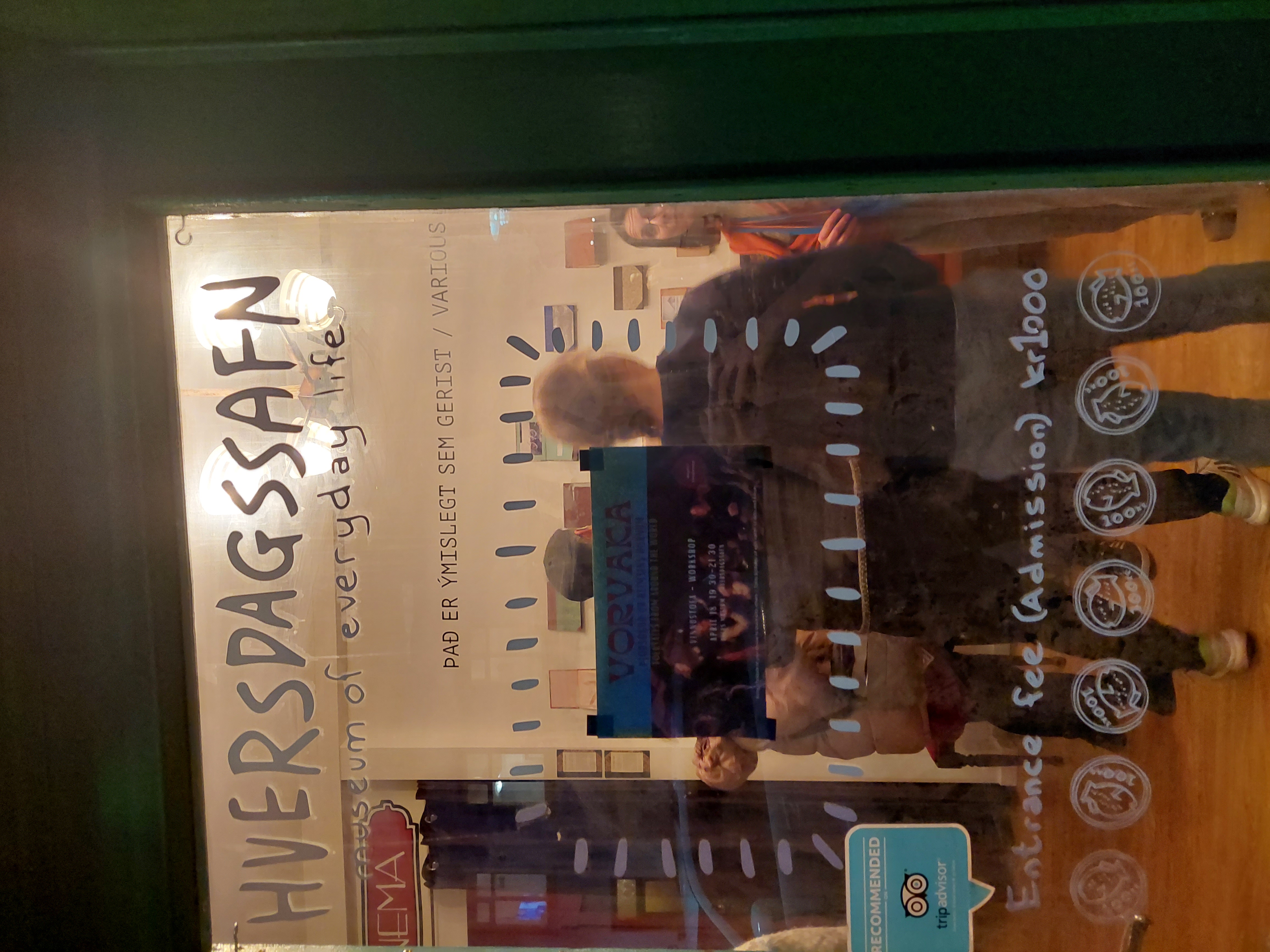 Hópur af fólki á Hversdagssafni